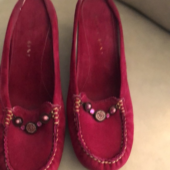 Cute fuchsia color step in heels! - Picture 5 of 5